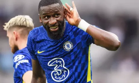 Antonio Rudiger khiến Chelsea đứng ngồi không yên
