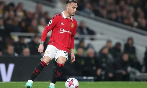 Man Utd rao bán Antony?
