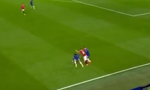 Antony gây sốt, 'bỏ túi' sao Chelsea bằng một cú rê