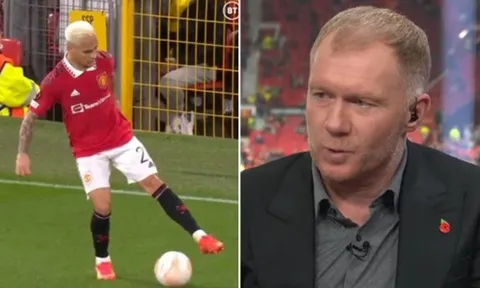 Fred phản pháo Paul Scholes