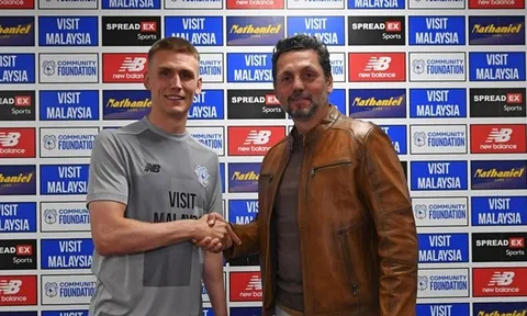 CHÍNH THỨC! Arsenal chia tay Alex Runarsson