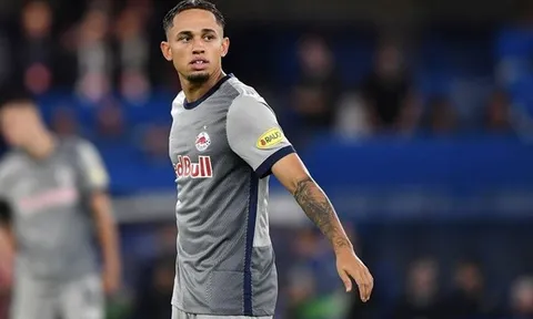 Arsenal chiêu mộ tiền đạo sút tung lưới Chelsea