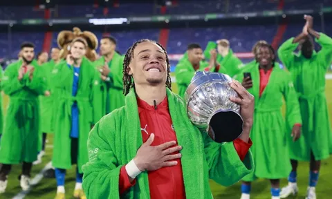 Arsenal chờ đợi để có 'món hời' của PSV