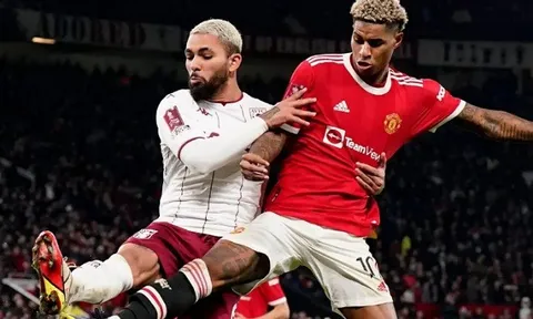 Arsenal có cơ hội lớn để sở hữu Douglas Luiz