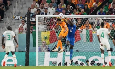 Arsenal có thêm 1 lý do để chốt hạ vụ Gakpo