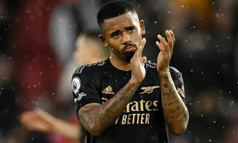 Arsenal có thói quen hụt hơi trong cuộc đua vô địch