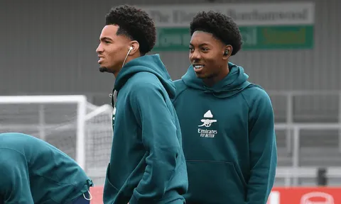 Arsenal dùng sao trẻ đấu PSV