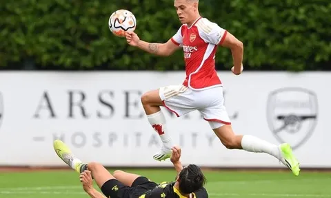 Arsenal giao hữu: Jesus - Trossard góp mặt; Sao trẻ cứu thua