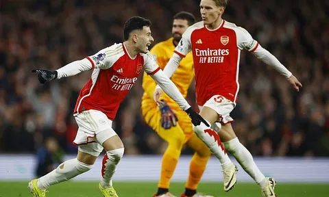 Arsenal khẳng định vị thế trong cuộc chiến vương quyền
