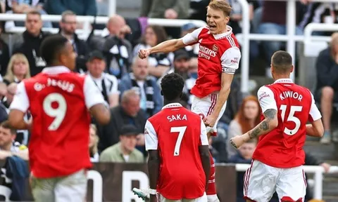 Arsenal khuất phục Newcastle, chỉ còn kém Man City 1 điểm