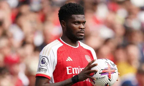 Arsenal ra giá bán Partey