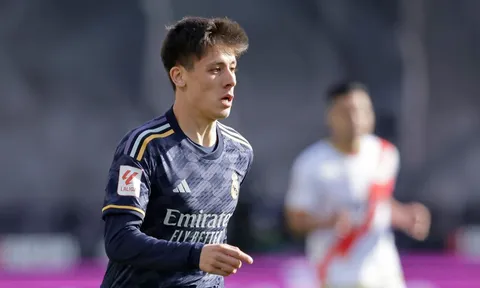 Arsenal nhắm thần đồng thất sủng Real