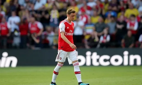Mesut Ozil manh nha trở lại đội hình, Arsenal lập tức sinh biến