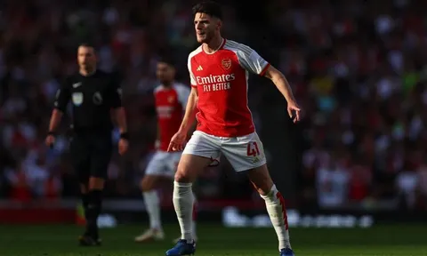 Arsenal suýt chút nữa đã có 2 quái vật tuyến giữa