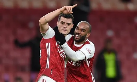 Arsenal thắng Chelsea nhờ sự rực sáng của "kẻ thường bị chỉ trích"