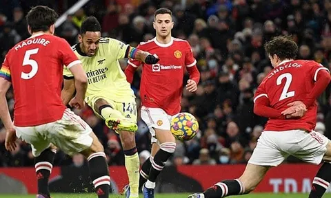 Arsenal thua Man Utd, Henry không hiểu nổi 1 quyết định của Arteta