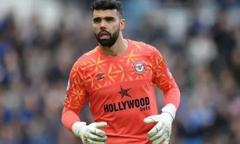 Arsenal tiếp cận David Raya, HLV Thomas Frank báo giá
