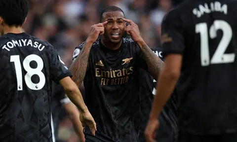 Arsenal tìm thấy 'hòn đá tảng' trong chiến thắng Leicester