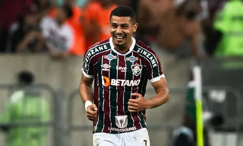 Arsenal tính nẫng tay trên 'Casemiro đệ nhị' của M.U