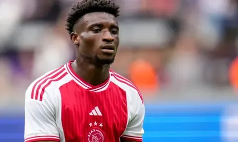 Arsenal và Chelsea nhận lời cảnh báo từ vụ Kudus