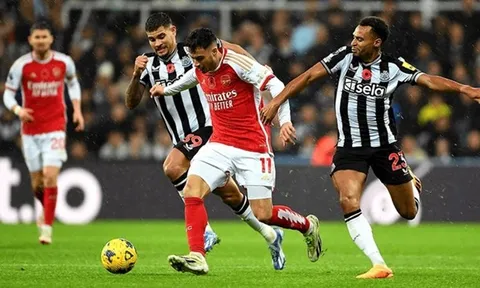 Eddie Howe chỉ ra nguyên nhân khiến Newcastle United thảm bại trước Arsenal