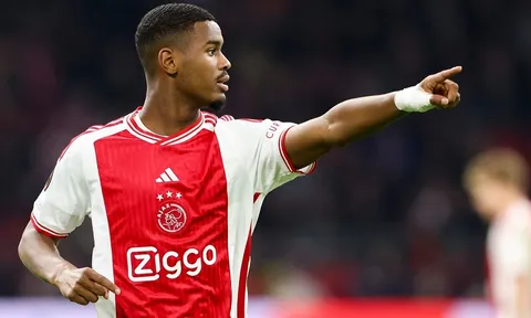 Arsenal xác định “vật tế thần” để sở hữu thần đồng Ajax