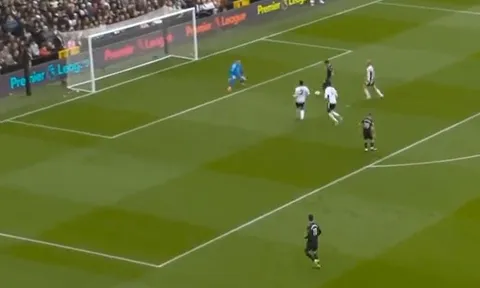 Arsenal xé toạc Fulham bằng 3 đường chuyền
