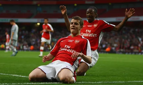 'Wilshere là một con quái vật, đội hình Arsenal khi đó thật khó tin'