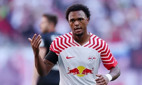 Arsenal đánh chiếm mục tiêu M.U
