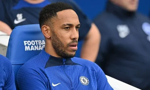Lý do Aubameyang vắng mặt trận Chelsea thua thảm Man City