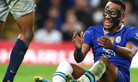 Hành động dậy sóng của Aubameyang với Arsenal