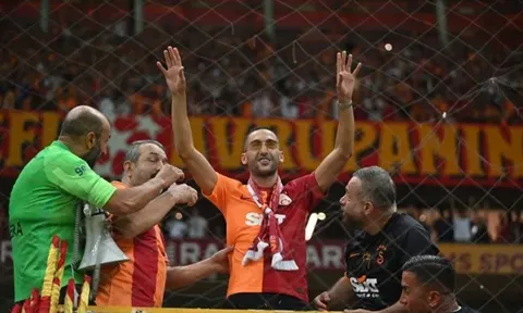 Aubameyang dùng Ziyech để mỉa mai Chelsea