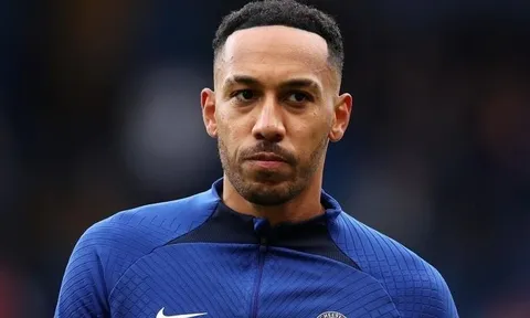 Aubameyang không thể đến Atletico vì 8 phút khoác áo Barca