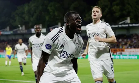 Man Utd suýt dính thêm "cú lừa" từ Ajax