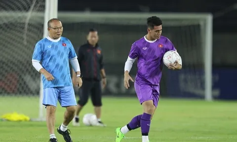 Việt Nam ra quân AFF Cup 2022: Thắng trong toan tính của thầy Park