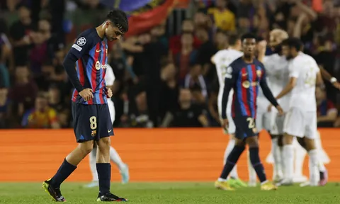 Barca bị loại ở Cúp C1: Nỗi thống khổ vô tận