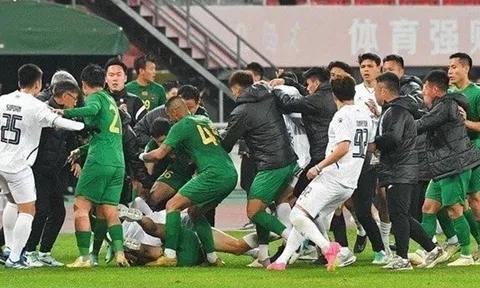 Bóng đá Trung Quốc: Thừa vấn đề, thiếu triển vọng