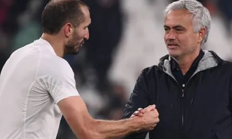 Bại trận, Mourinho chỉ ra 2 giáo sư của Juventus