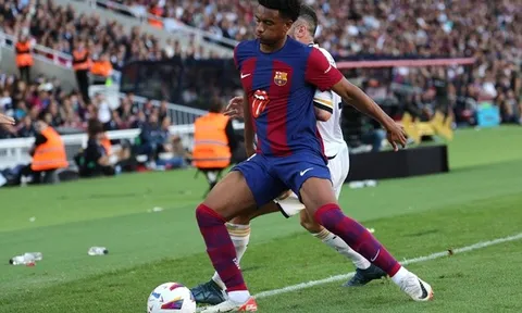 Sao trẻ Barcelona đứng sau Bellingham ở Golden Boy