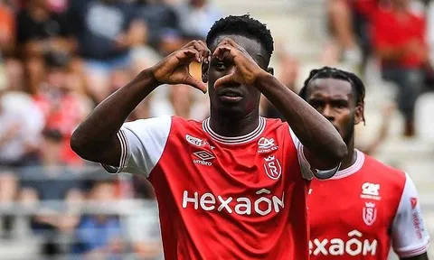 "Arsenal nên bán cậu ấy vì cậu ấy đã làm rất tốt"