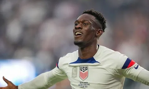 Arsenal hét giá chóng mặt cho Balogun