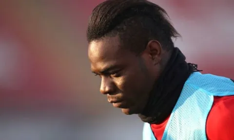 Balotelli ra mắt CLB mới lóe sáng, ghi bàn ngay phút thứ 4