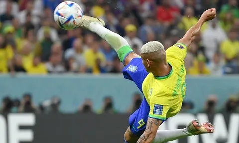8 bàn đẹp nhất vòng bảng World Cup: 2 siêu phẩm đá phạt, cú 'ngả bàn đèn' khiếp vía