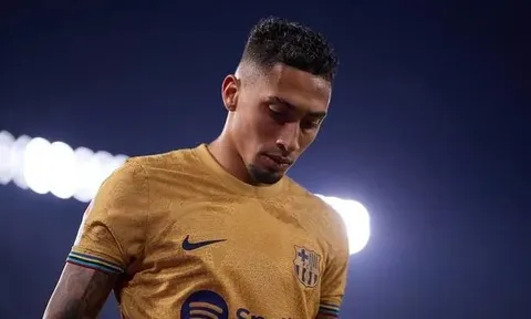 Bán Mahrez, Man City nhắm sao Barca thay thế