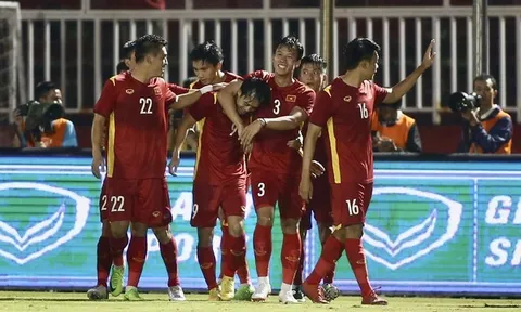 Báo Hàn hào hứng với sao ĐT Việt Nam; Thêm cầu thủ Việt kiều muốn cập bến V-League