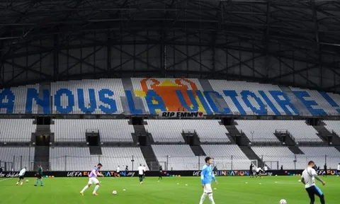 Bạo loạn xảy ra ở trận Marseille - PSG