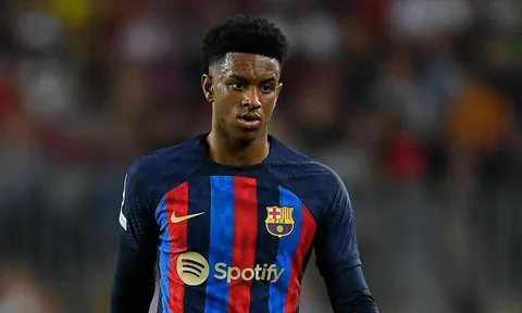 Barca “chạy đua với thời gian” để thay thế Balde