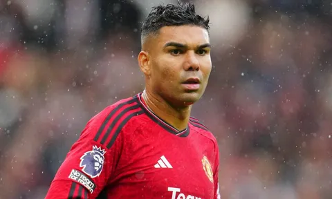 Barca không hứng thú với Casemiro