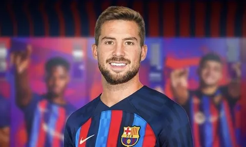 Barcelona cần gì ở “ông già” Martinez?
