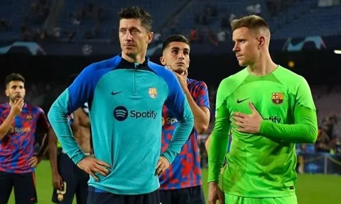 Barcelona lạc quan dù bị loại khỏi Champions League
